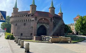 Secret Garden Krakow - Wonderful City Centre Apartment - Ground Floor - Quiet Location